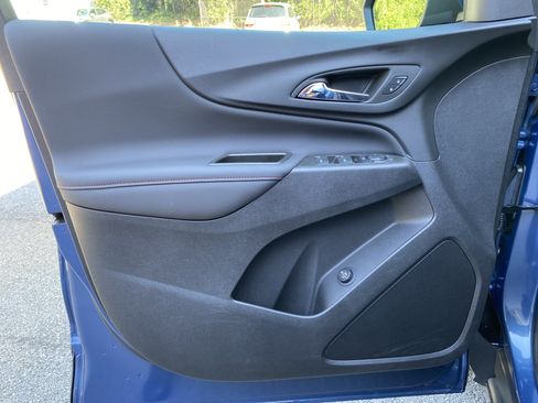 Used 2024 Chevrolet Equinox RS FWD image 15
