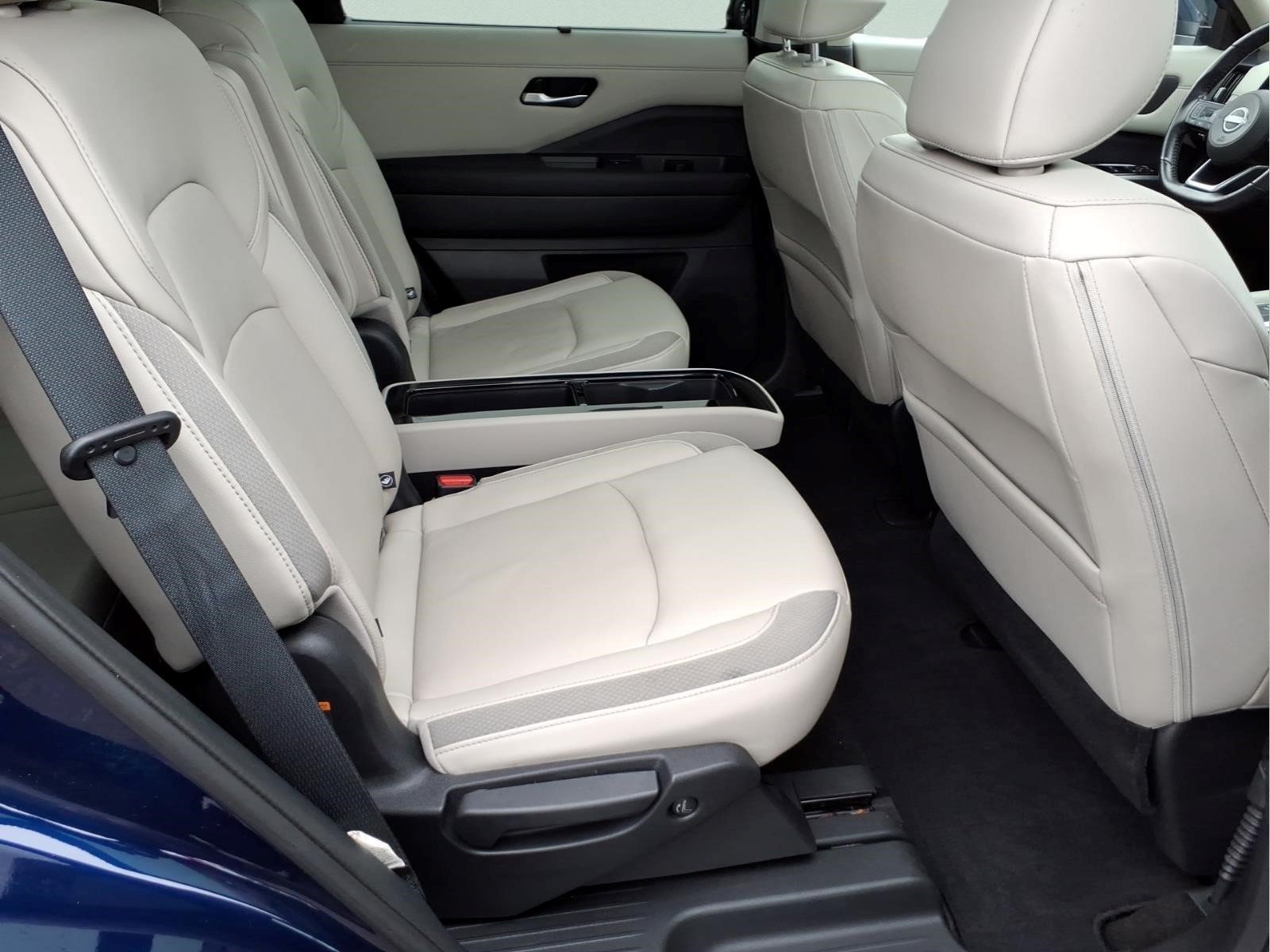 Used 2023 Nissan Pathfinder SL w/ SL Premium Package AWD/4WD image 28