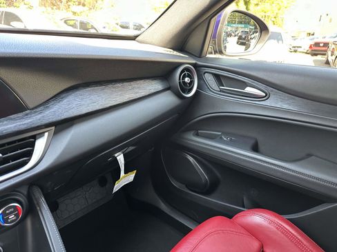 Used 2022 Alfa Romeo Stelvio Sprint AWD/4WD image 26
