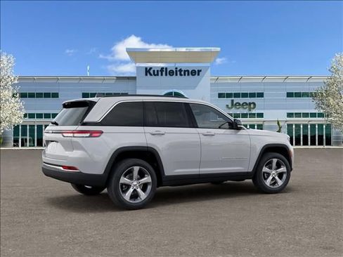 New 2026 Jeep Grand Cherokee Limited w/ Luxury Tech Group II AWD/4WD image 4