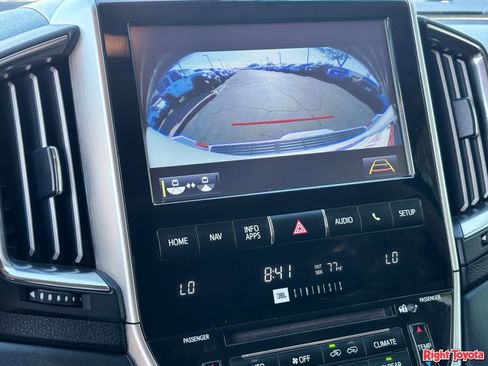 Used 2017 Toyota Land Cruiser AWD/4WD image 27