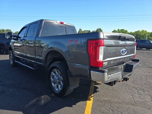 Used 2018 Ford F350 Lariat w/ Chrome Package image 6