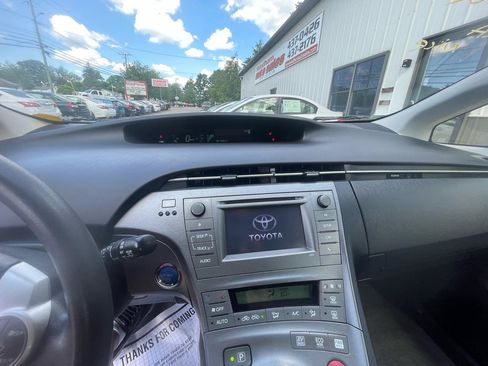 Used 2014 Toyota Prius Two FWD image 14