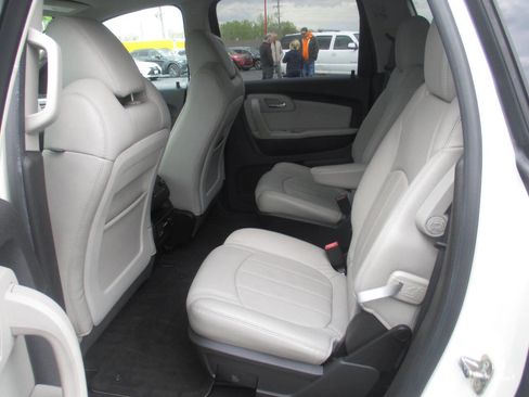 Used 2011 Chevrolet Traverse LTZ FWD image 6