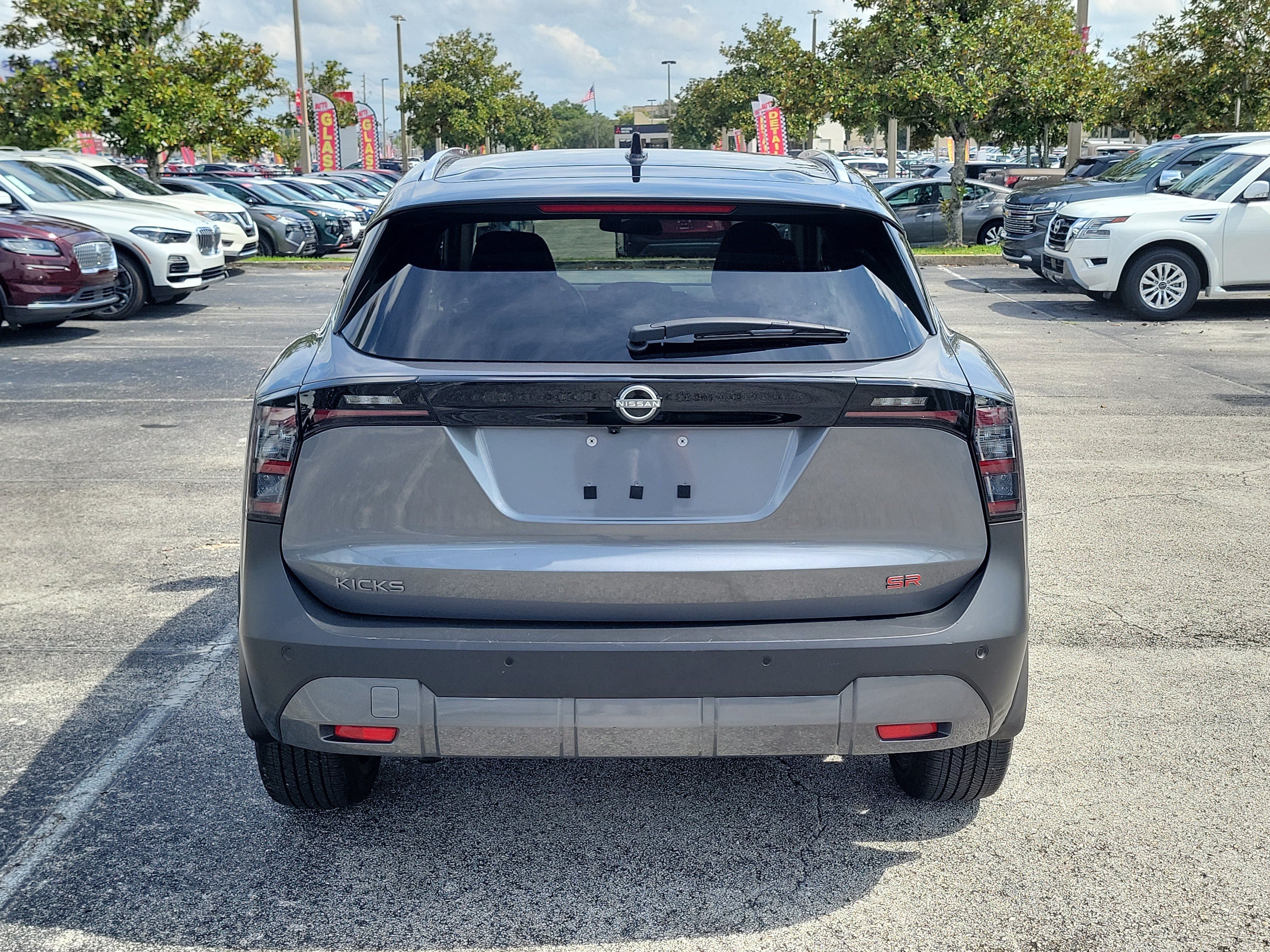 Certified 2025 Nissan Kicks SR w/ SR Premium Package FWD image 6