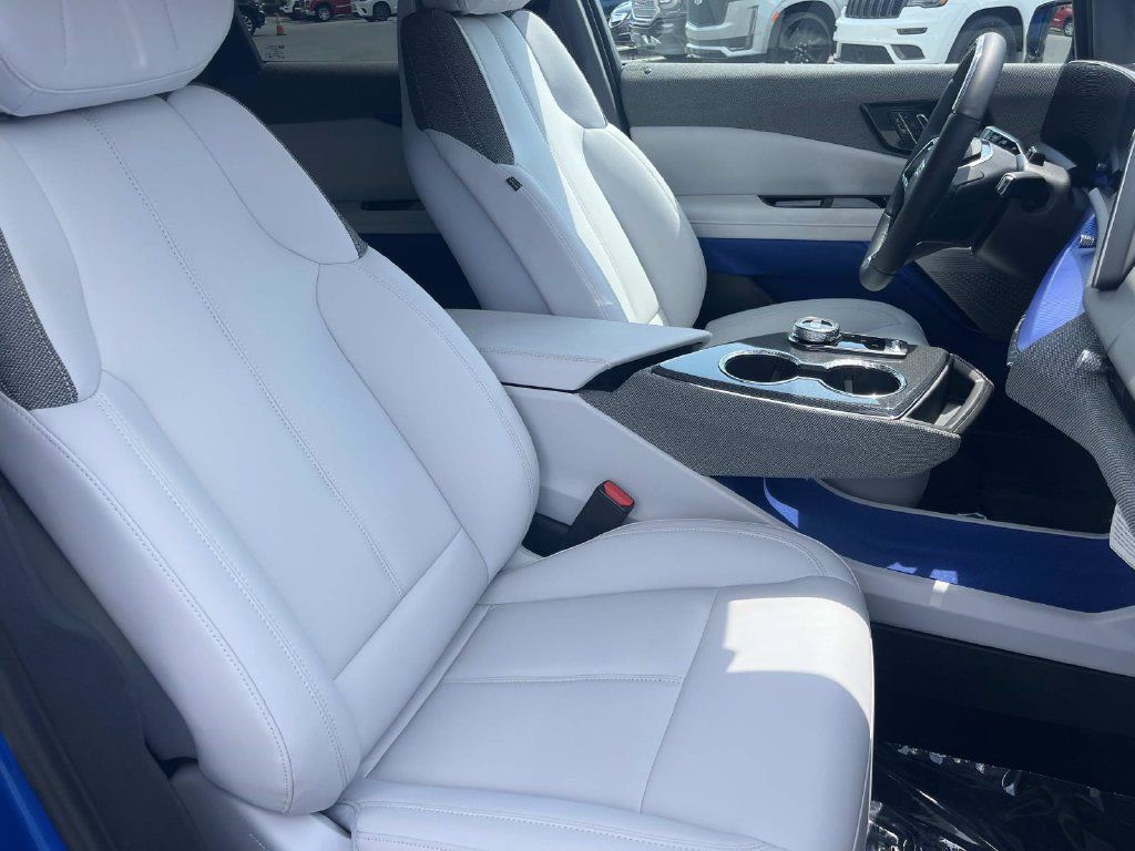 Certified 2026 Cadillac Optiq Luxury 1 RWD image 23