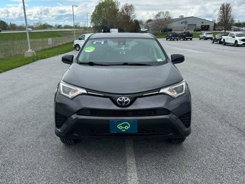 Used 2018 Toyota RAV4 LE w/ All Weather Liner Package AWD/4WD image 8