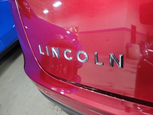 Used 2015 Lincoln MKT EcoBoost w/ Equipment Group 201A image 8