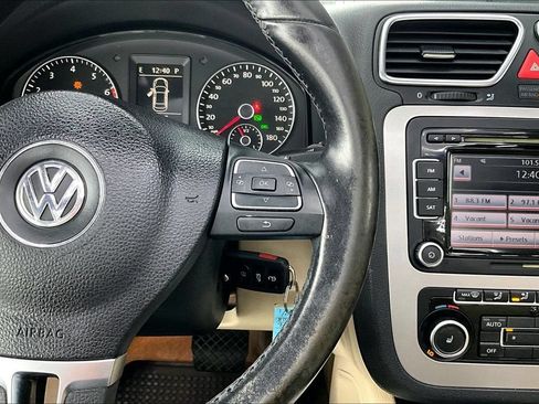 Used 2012 Volkswagen Eos Komfort FWD image 12