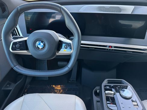 Used 2026 BMW iX xDrive45 AWD/4WD image 18