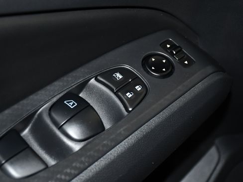 Used 2024 Nissan Altima 2.5 SV FWD image 33