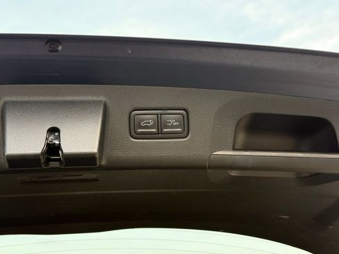 Used 2025 Kia Telluride S FWD image 48