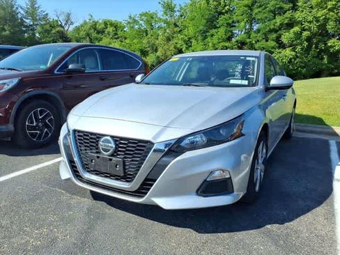 Used 2022 Nissan Altima 2.5 S FWD image 6