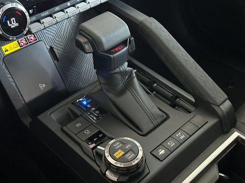 New 2026 Toyota Tacoma TRD Off-Road AWD/4WD image 19