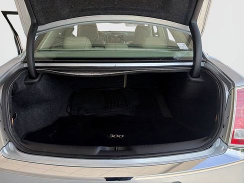 Used 2013 Chrysler 300 C RWD image 28