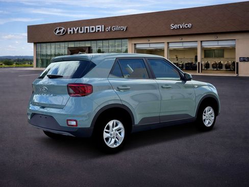New 2026 Hyundai Venue SE FWD image 8