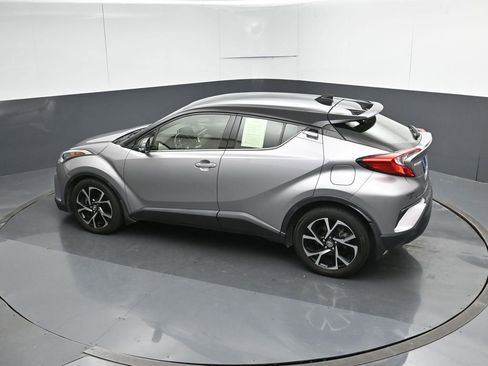 Used 2019 Toyota C-HR Limited FWD image 49