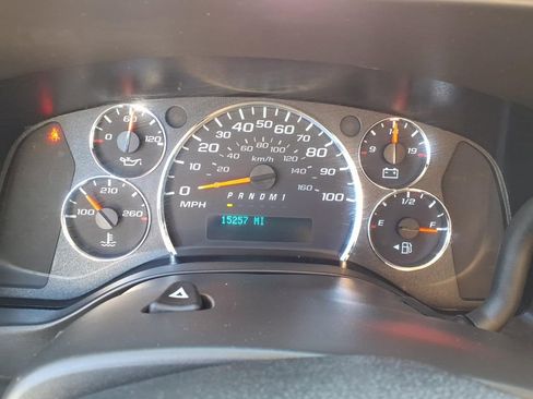 Used 2024 Chevrolet Express 2500 Work Van w/ Driver Convenience Package image 34