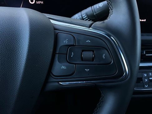 Used 2025 Buick Envista Sport Touring image 34