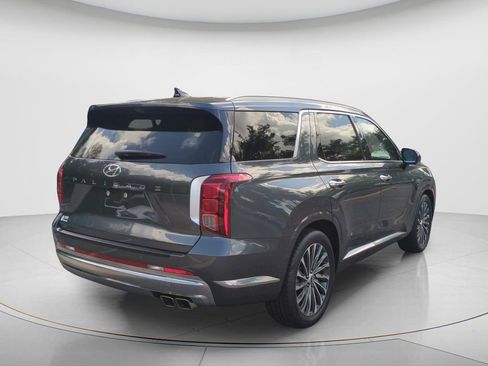 Used 2023 Hyundai Palisade Calligraphy w/ Cargo Package FWD image 4