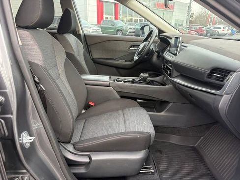 Certified 2023 Nissan Rogue SV image 18