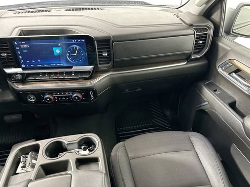 Used 2024 Chevrolet Silverado 1500 LT image 24