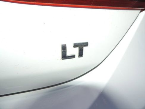 Certified 2017 Chevrolet Cruze LT w/ Convenience Package image 18