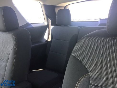 Used 2021 Chevrolet Traverse LT image 15