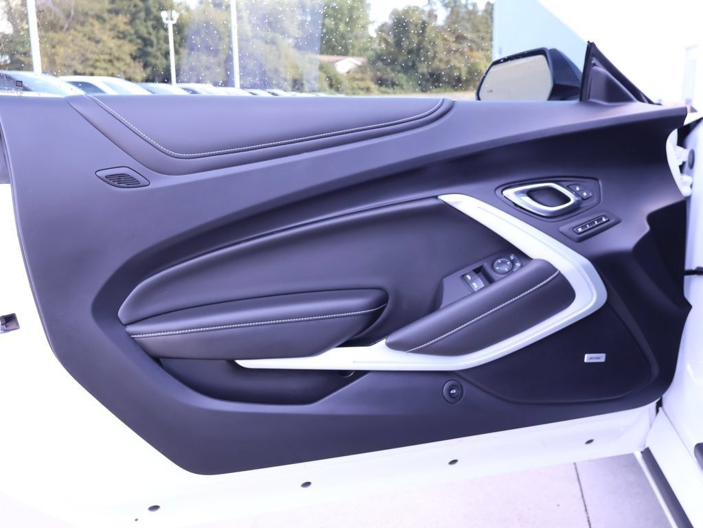 Used 2021 Chevrolet Camaro SS RWD image 11