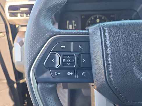 Used 2025 Toyota 4Runner SR5 image 23