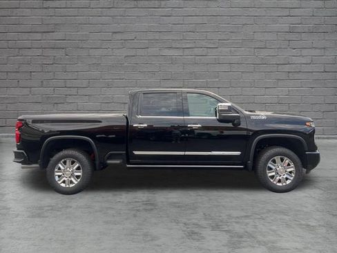New 2026 Chevrolet Silverado 3500 High Country w/ High Country Premium Package AWD/4WD image 8