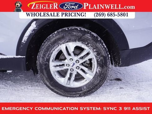 Used 2024 Ford Explorer XLT w/ Equipment Group 202A image 7