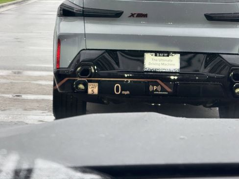 Used 2023 BMW X7 xDrive40i w/ M Sport Package image 23