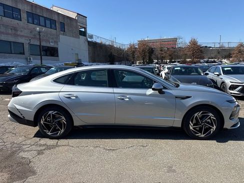 New 2026 Hyundai Sonata SEL image 8