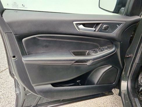 Used 2024 Ford Edge Titanium AWD/4WD image 10