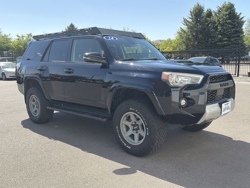 Used 2024 Toyota 4Runner TRD Off-Road Premium AWD/4WD image 3