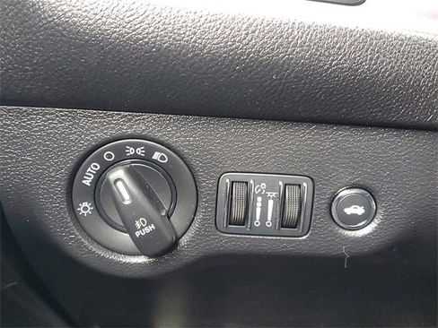 Used 2022 Dodge Challenger R/T w/ Blacktop Package image 18