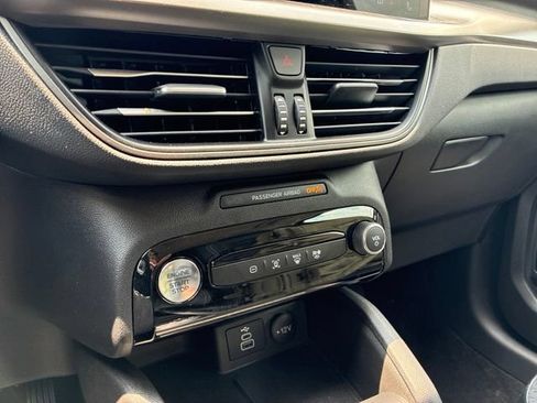 Used 2024 Ford Escape SE FWD image 31