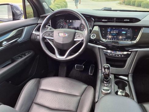 Used 2021 Cadillac XT6 Sport image 12