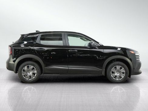 Used 2025 Nissan Kicks S FWD image 6