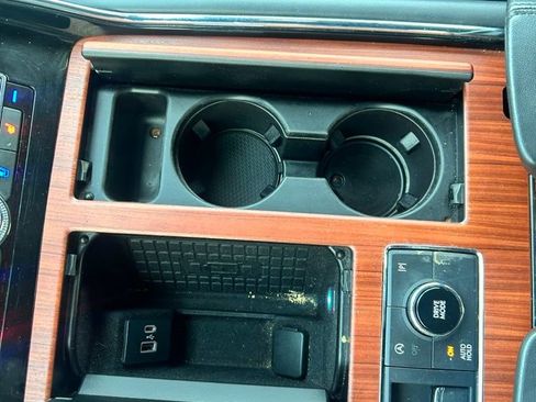 Used 2024 Lincoln Navigator Premiere image 31