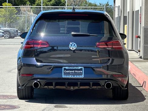 Used 2018 Volkswagen GTI SE FWD image 5