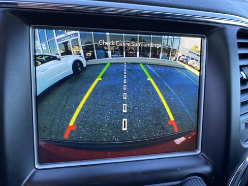 Used 2018 Jeep Grand Cherokee Trailhawk w/ Trailhawk Luxury Group image 13