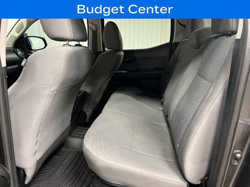 Used 2021 Toyota Tacoma SR5 AWD/4WD image 13