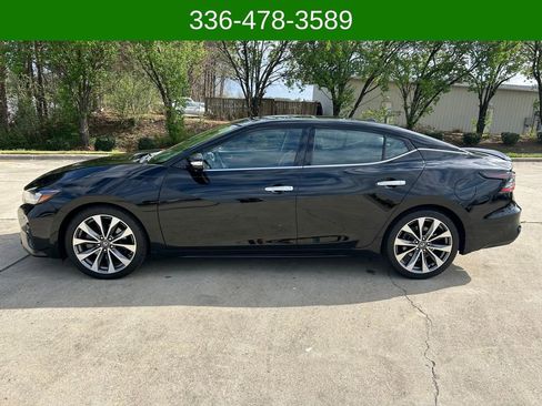 Used 2019 Nissan Maxima Platinum image 2