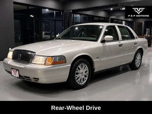 Used 2005 Mercury Grand Marquis LS RWD image 2