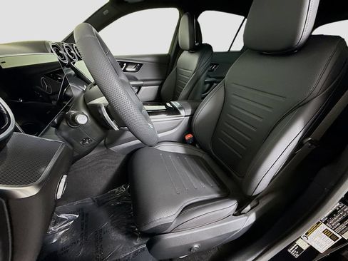 Used 2026 Mercedes-Benz GLC 300 4MATIC image 20