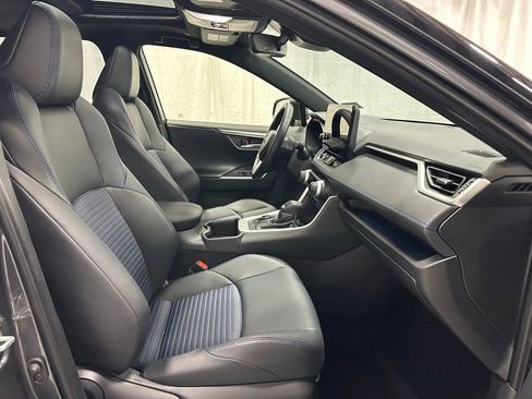 Used 2025 Toyota RAV4 XSE w/ Weather Package AWD/4WD image 61