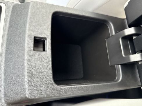 New 2025 Mitsubishi Outlander SEL image 44