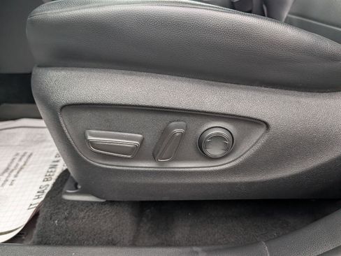 Used 2022 Toyota Highlander XLE image 8